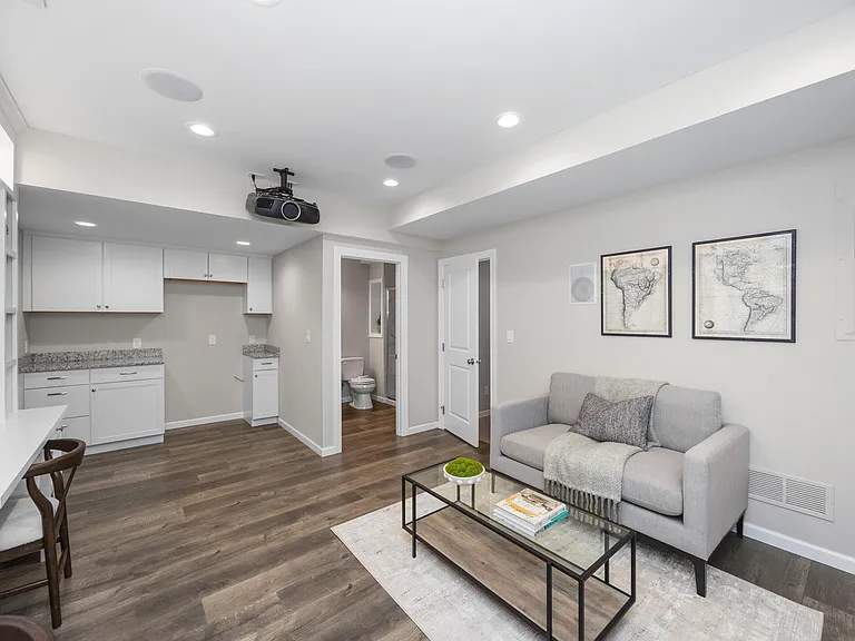 2794 Ashcombe Dr — Photo 36
