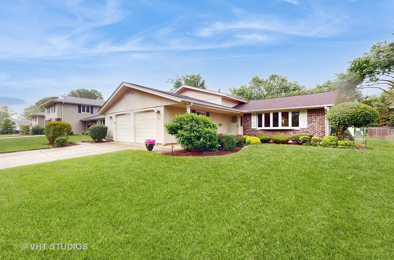 323 S Salem Dr photo 1