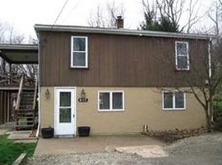 617 Honeysuckle Ln, Apollo, PA 15613