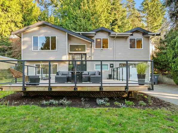 2722 Bayview St, Surrey, BC V4A 2Z4