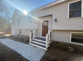 11 Currierville Rd, Newton, NH 03858