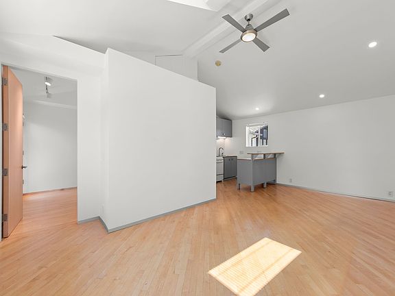 4th image of 108 Oakpark Dr