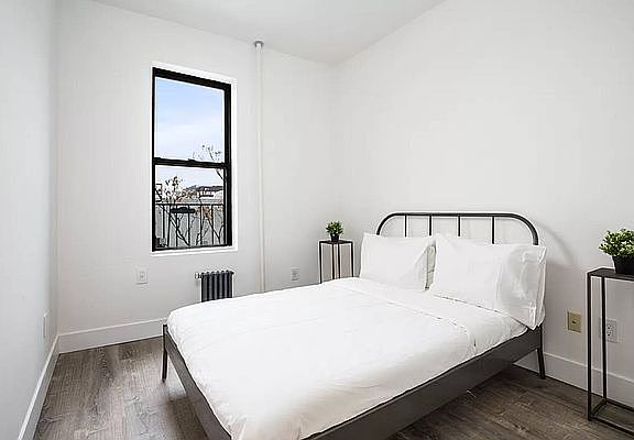 3rd image of 3404 34th Ave APT E5