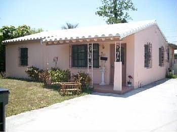 1st image of 1631 NW 2nd Ave