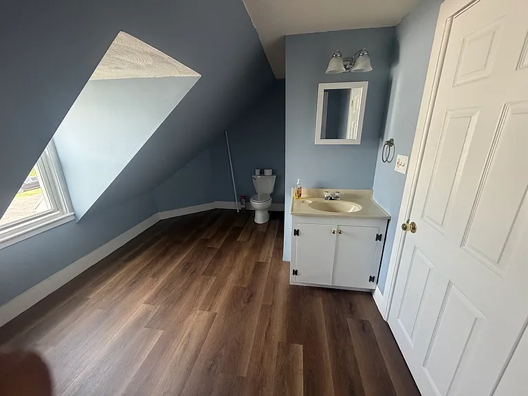 430 Cohannet St #3 — Photo 9