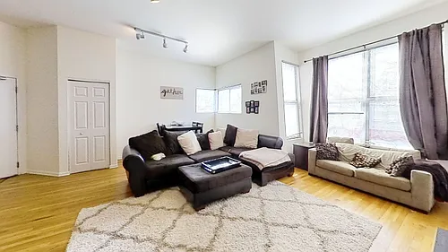 2755 N. Lincoln Photo 1