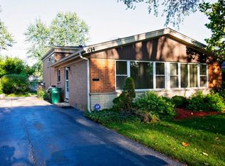 614 Leamington Ave, Wilmette, IL 60091