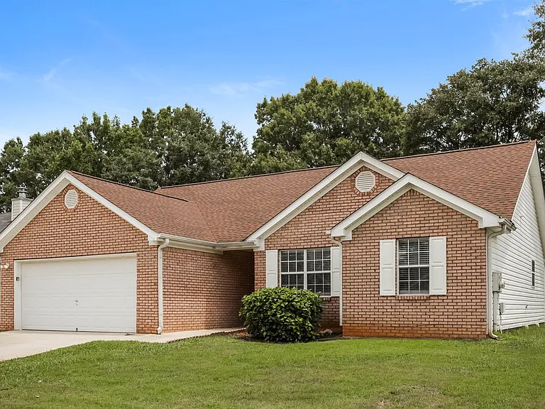 1716 Graystone Dr — Photo 3