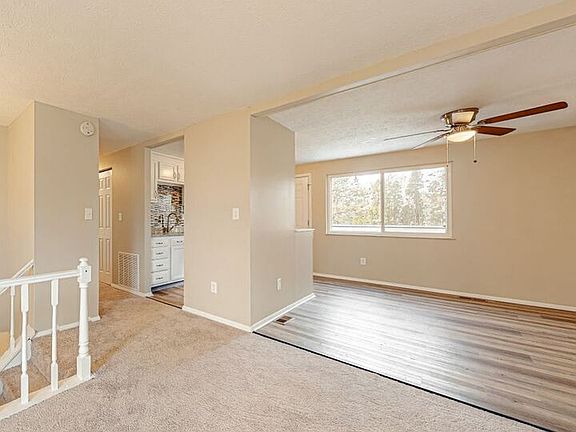 3rd image of 3059 Deepwood Dr