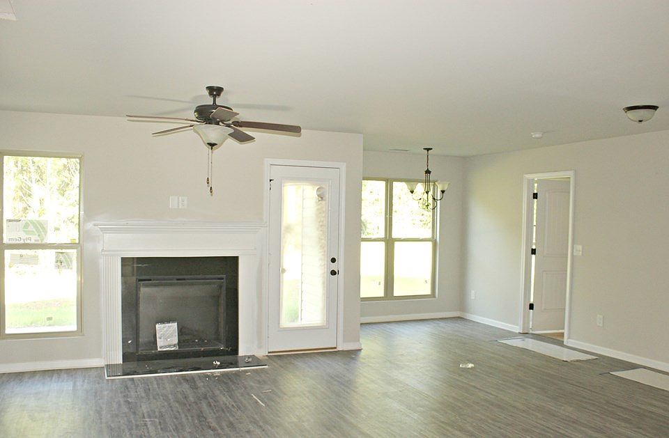 2nd image of 949 Weldon Rd