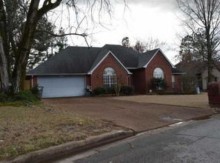 8469 Springer Dr, Cordova, TN 38018