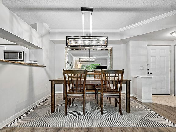 4th image of 4113 Tuscany Way