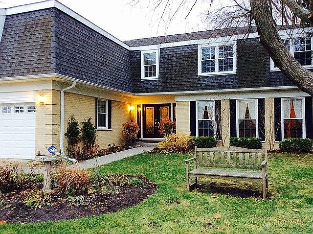 1st image of 915 E Appletree Ln