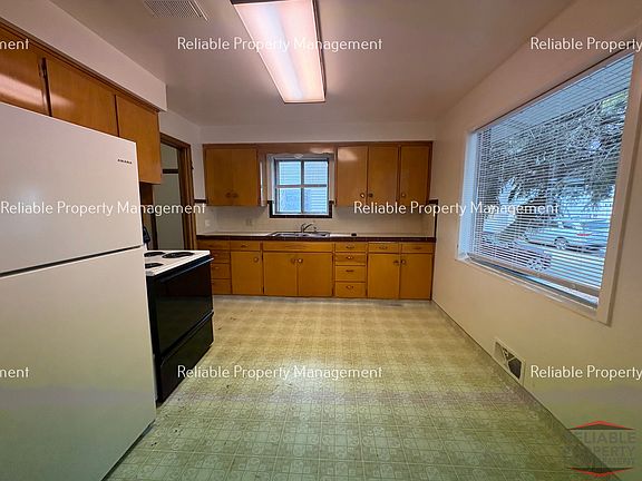 3rd image of 176 4th St