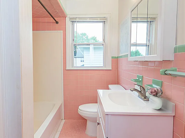 166 Speer Ave #2 — Photo 14