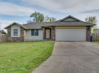 214 E Blue Jay St, Clever, MO 65631