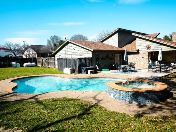 104 San Medina Ln, Joshua, TX 76058