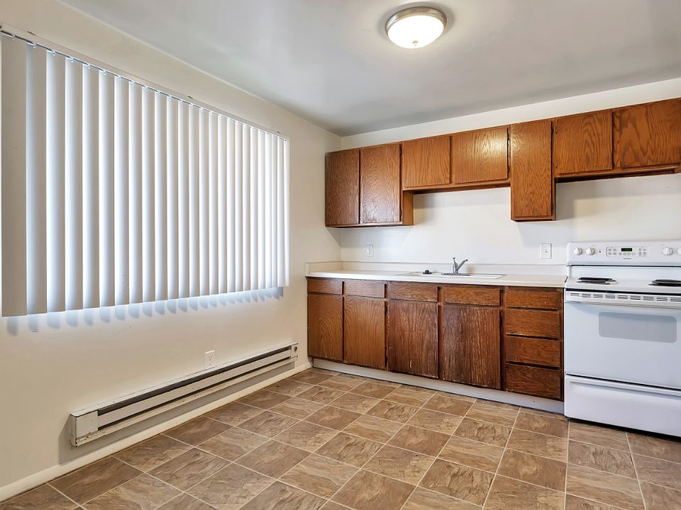 1st image of 1889 W 7865 S APT 11