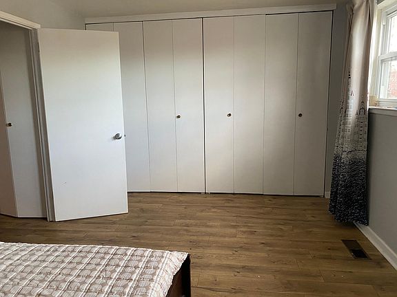 4th image of 1626 Newport Pl