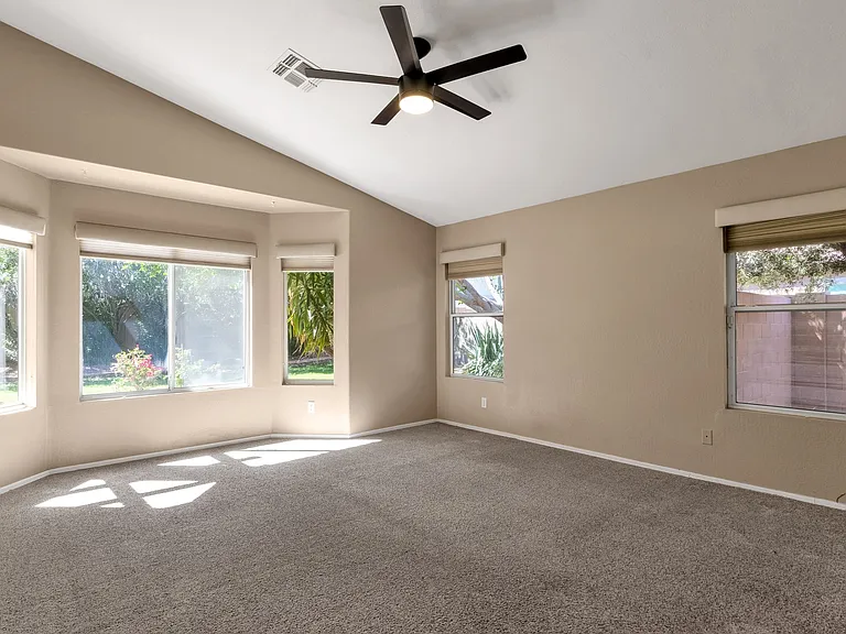 647 W Fremont Dr — Photo 26