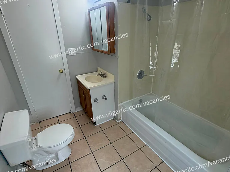4926 Olcott Ave — Photo 11