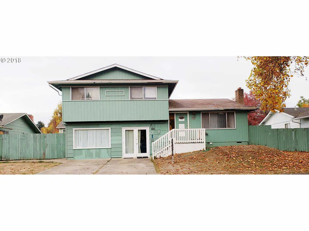 2040 Primrose St photo 1