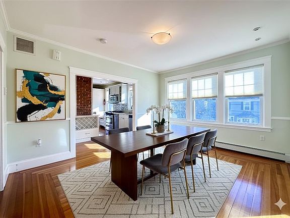 3rd image of 181 Cole Ave #2