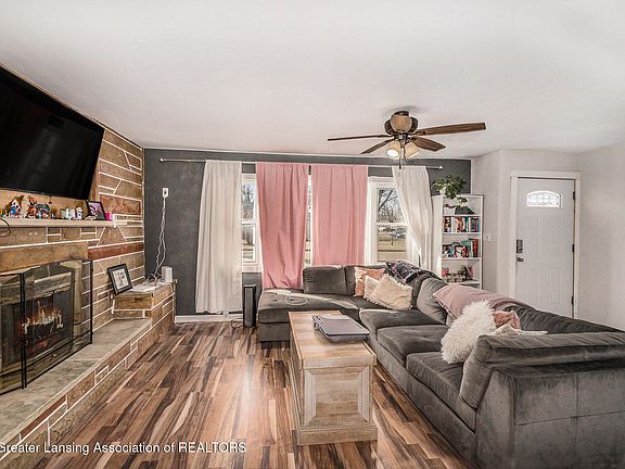 5th image of 2428 Bliesener St