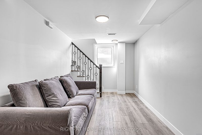 Ottawa House for rent - 3 Bedrooms — photo 2