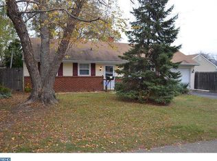 33 Glen Ave, New Castle, DE 19720