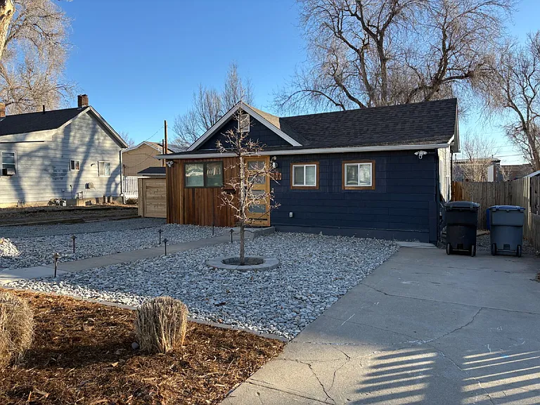 230 Emery St — Photo 2