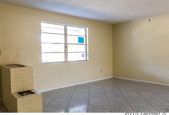 2nd image of 1487 Carmen Ave