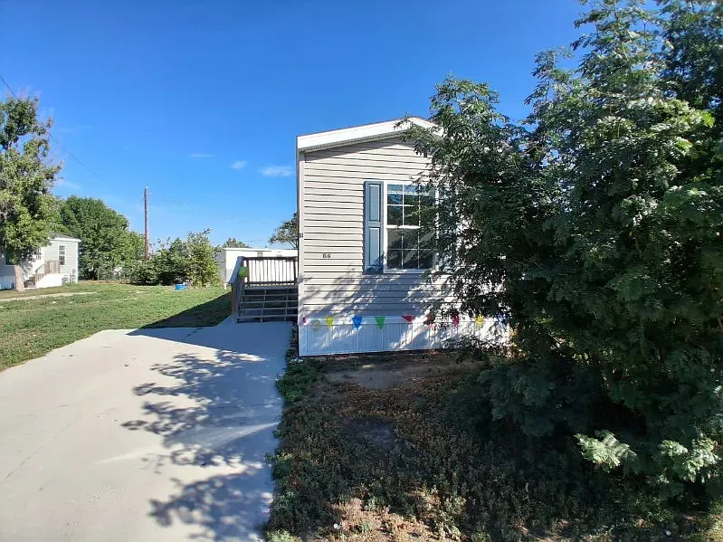 2 bed, 576 sqft, $700 — Photo 4