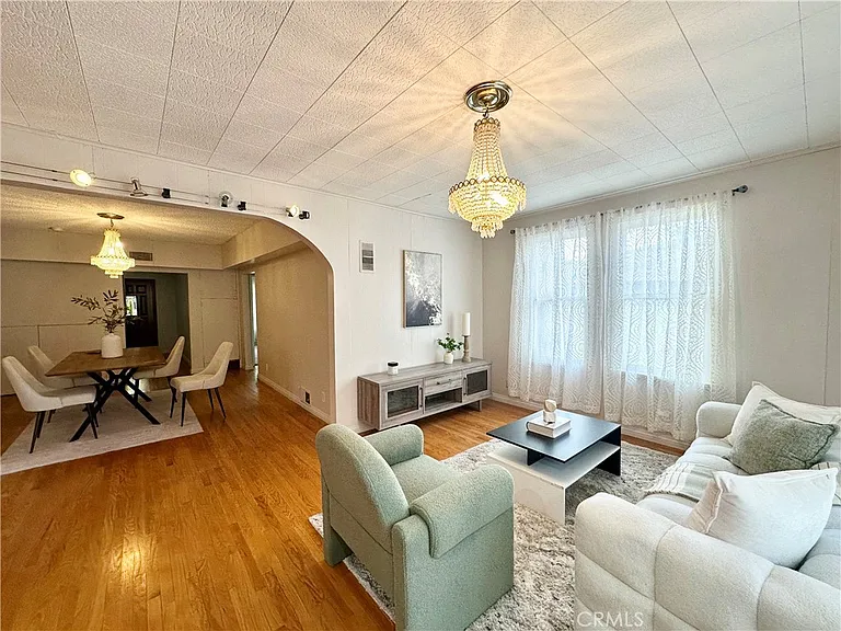 6220 Etiwanda Ave — Photo 18