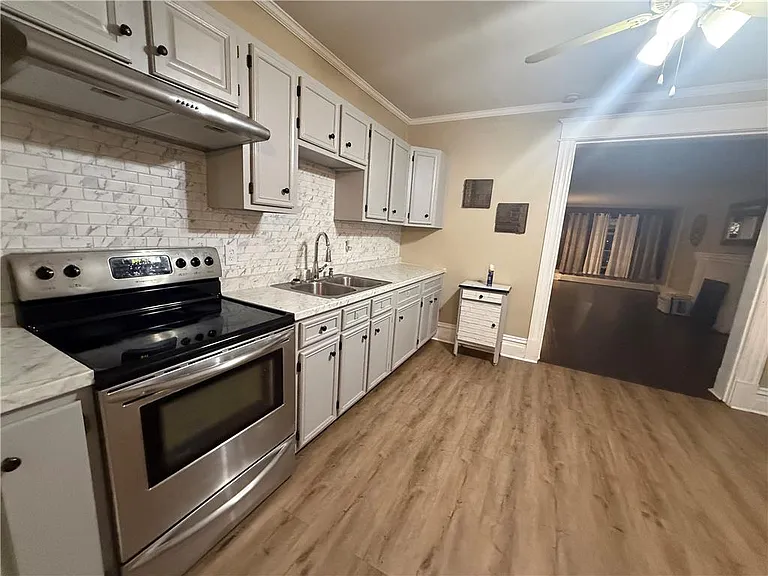840 W Walnut St — Photo 13