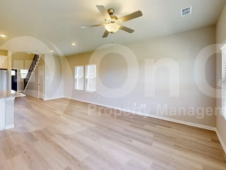 517 Ridgedale Dr — Photo 5