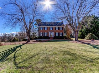 3906 Hickory Meadow Rd, Greensboro, NC 27406
