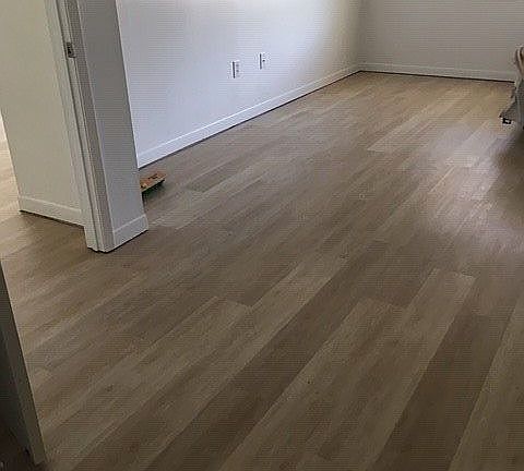 Lrg Bdrm can fit 2 king beds