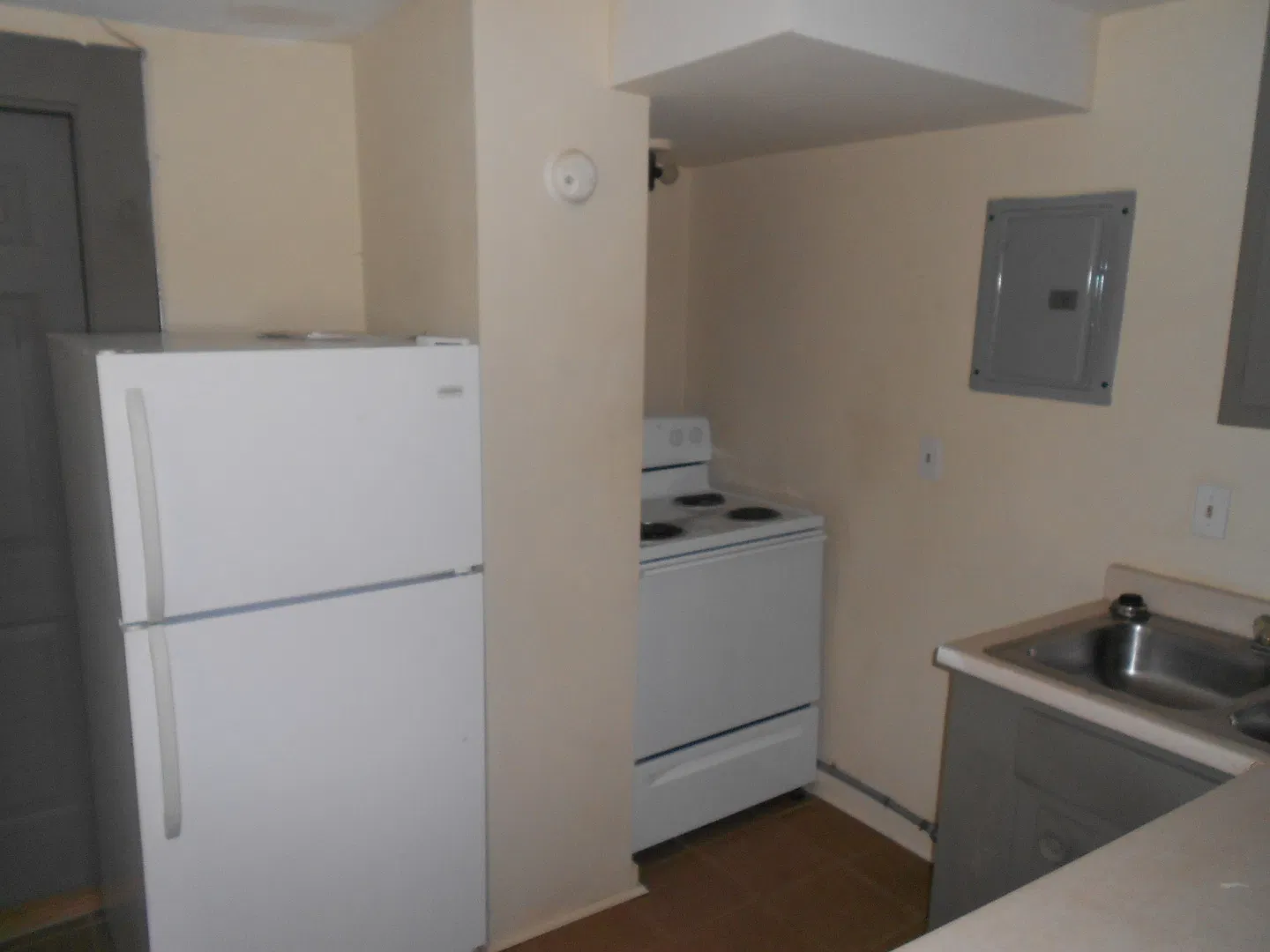 One Bedroom Apartment — Photo 4