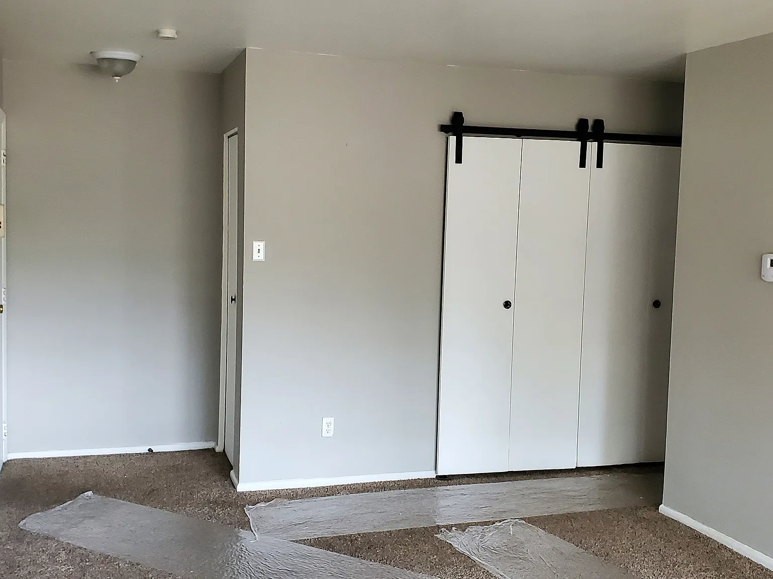 2 bed, 768 sqft, $995 — Photo 2
