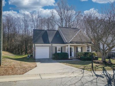 230 Northoaks Dr, Winston Salem, NC, 27105