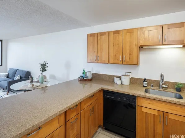 55 S Kukui St APT D2804, Honolulu, HI 96813