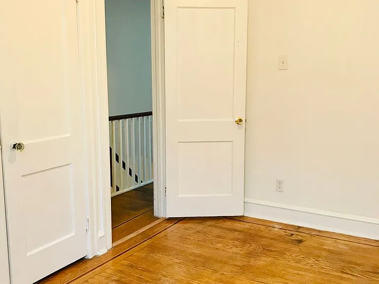 596 Van Kirk St — Photo 19