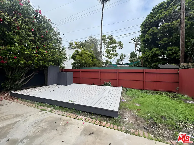 2416 Boone Ave — Photo 14