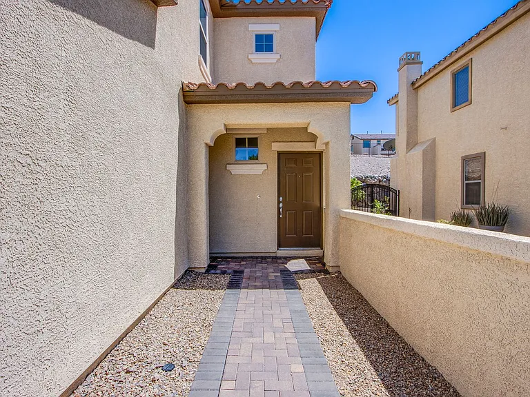 305 Via Franciosa Dr — Photo 6