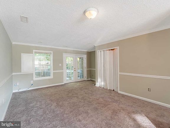 5th image of 417 Westminster Ln