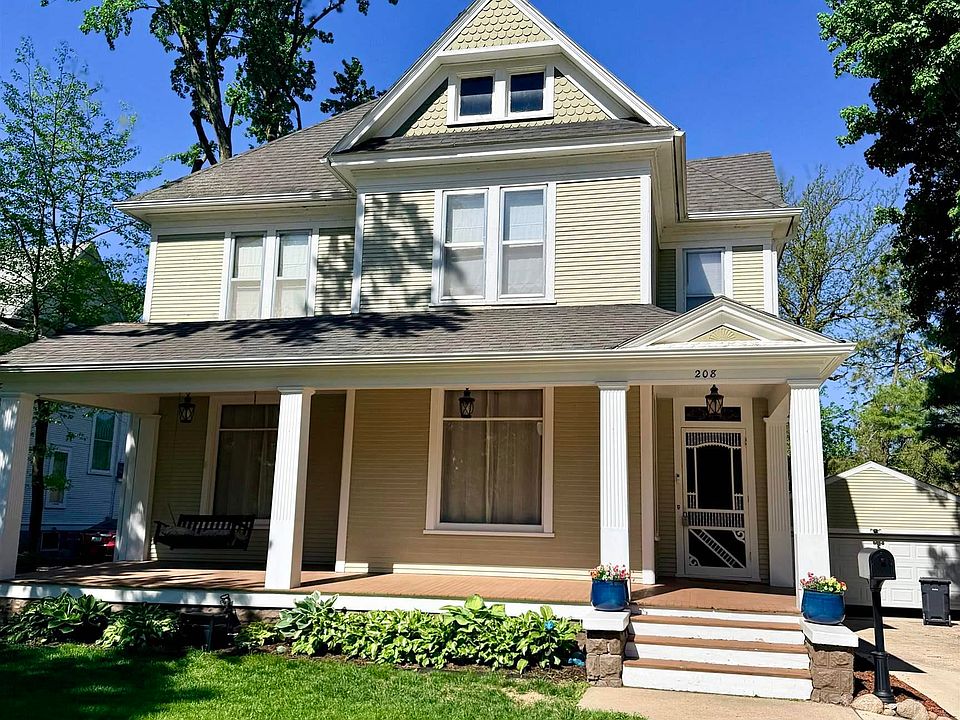 1st image of 208 Lake Ave