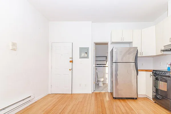 Rented by MySpaceNYC | media 23