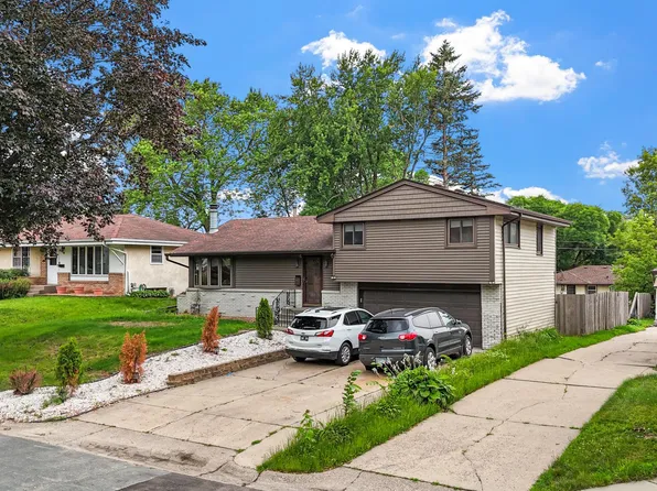 4246 Royce St NE, Columbia Heights, MN 55421