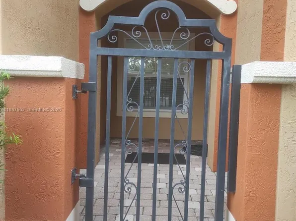 2631 SW 120th Ter #204-2, Hollywood, FL 33025